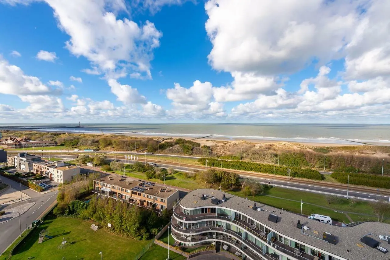 Panoramic & Modern Apartment With Sea View Bredene België