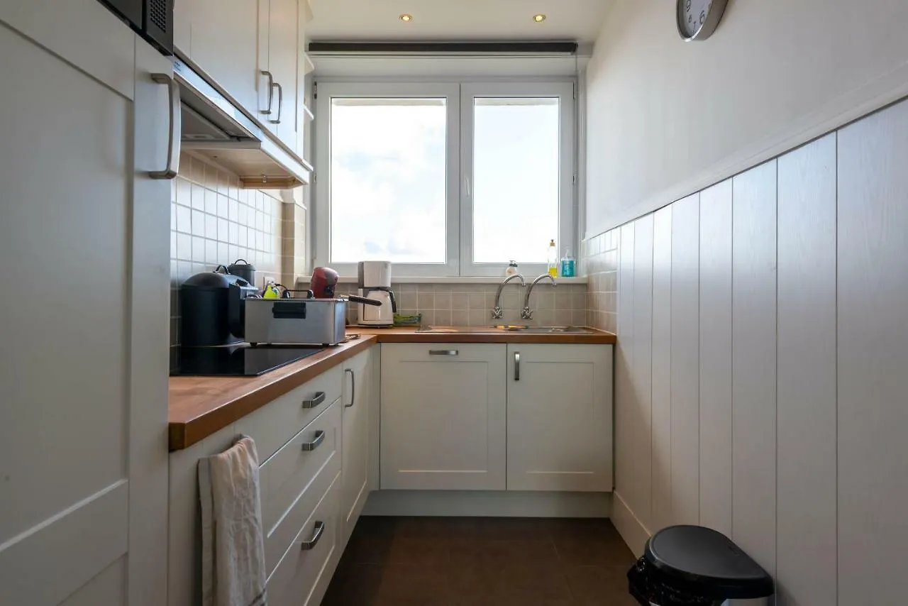 Panoramic & Modern Apartment With Sea View Bredene